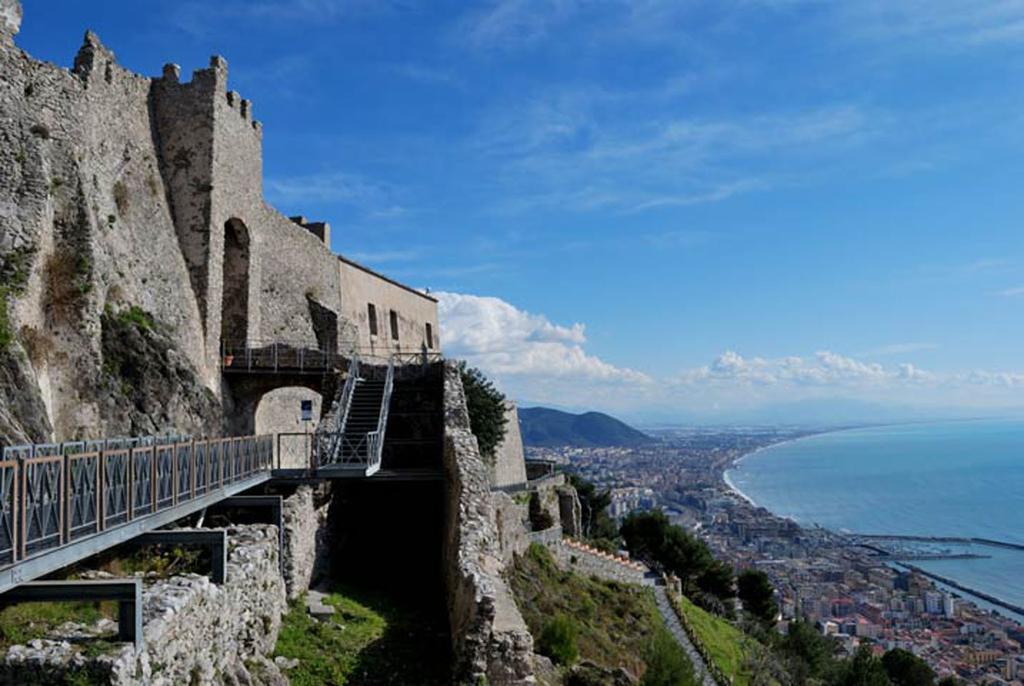 Sichelgaita Apartment Salerno Exterior photo